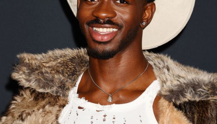 Lil Nas X - Priljubljeni raper razkril, da je bila paraliza nenadna