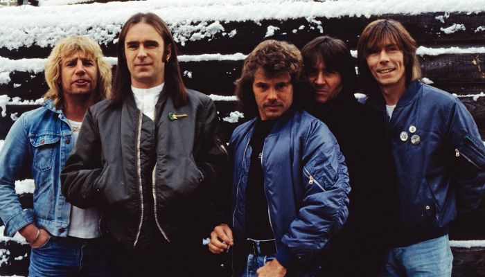 Status Quo so ena najuspešnejših britanskih rock skupin, ki igra že več kot 50 let
