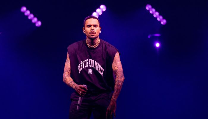 Chris Brown - Chrisa Browna so aretirali zaradi suma fizičnega napada na glasbenega producenta