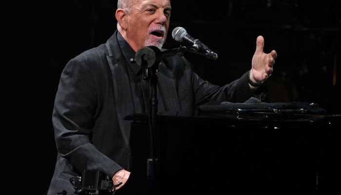 Billy Joel - Billy Joel je zaradi zdravstvenih težav za nekaj časa odpovedal vse koncerte