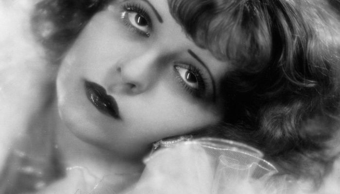 Clara Bow je ena največjih igralk vseh časov in tragična junakinja Hollywooda