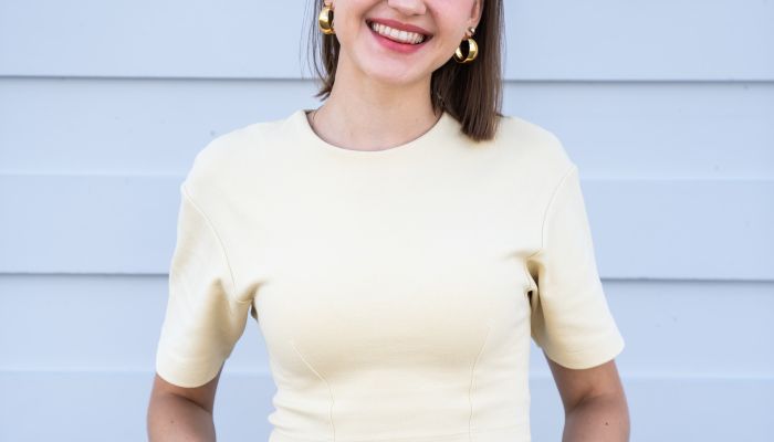 Veronika Strnad - 23-letna Veronika se je rodila v zelo glasbeno družino, njen oče je vsestranski gl