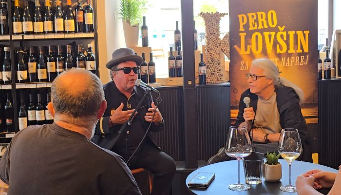 Pero Lovšin - !!Pero Lovšin je predstavil svoj novi album Za sto let naprej