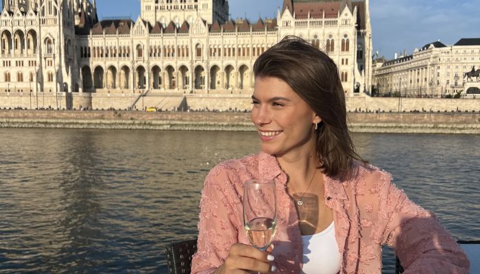 Nika je uživala na poletnem dopustu, čaka pa jo še jesenski