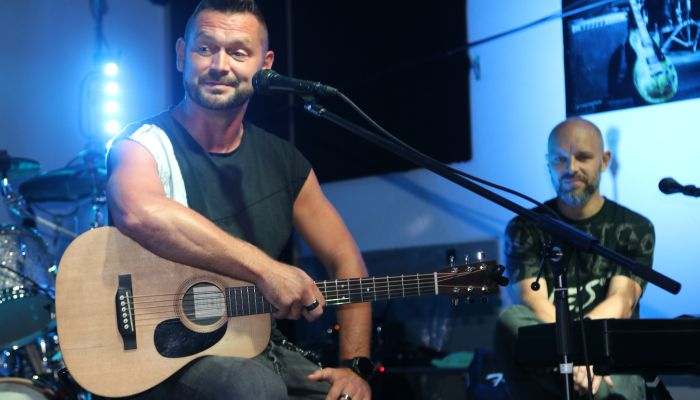 vatra - !!!Ivan Dečak in Mihael Kurjančić iz skupine Vatra, sta na ekskluzivnem promo dogodku v Ljub