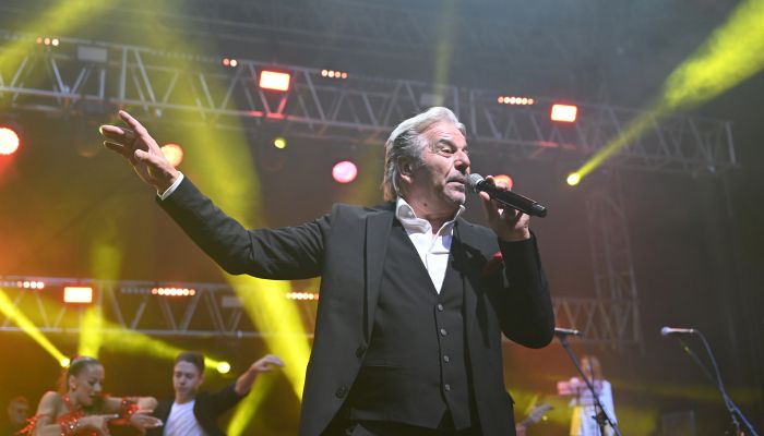 Davor Radolfi - !!!Davor Radolfi je v Križankah praznoval 40 let bogate kariere