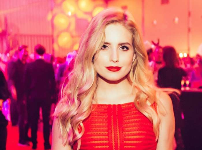 Bo Ajda Sitar oblekla belo poročno obleko?