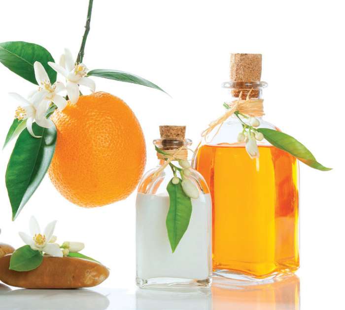 Pršilo za telo iz pomarančnih cvetov za osvežitev in poživitev kože