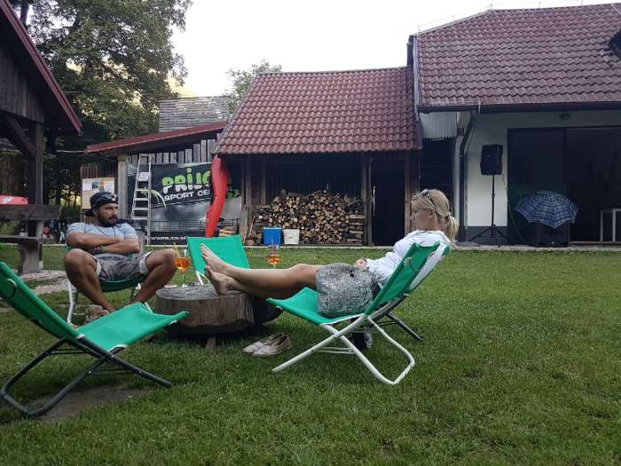 Je podlegel čarom lepe arhitektke Eve?