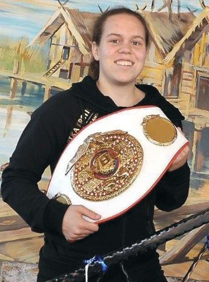 Nepremagljiva Ema Kozin