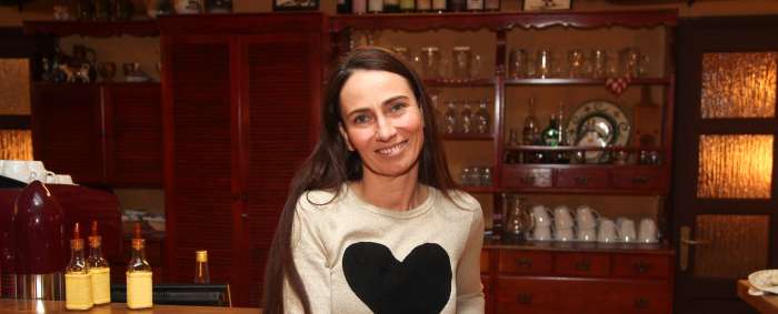 Alenka Tetičkovič v hudih bolečinah na kliniki