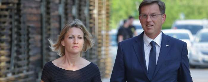 Miro Cerar dobil punčko