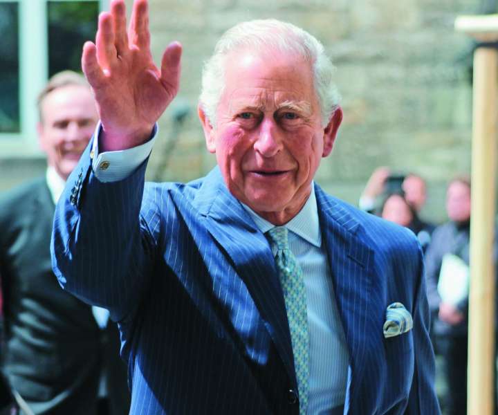 Ko je princ Charles med obiskom v Nemčiji izvedel, da je Meghan rodila fantka, je ponosno vzkliknil v mešanici nemščine in angleščine: »Ich bin ein grandfather!«