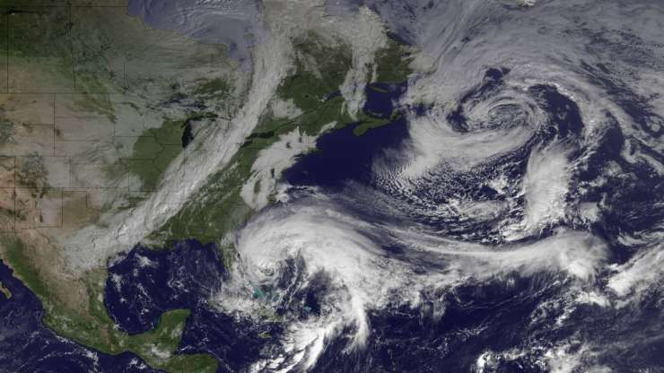 Orkan Sandy na vzhodu ZDA ogroža 60 milijonov ljudi