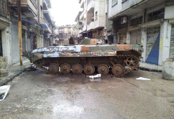 Asad in sirski uporniki sklenili premirje, vojna proti IS se nadaljuje