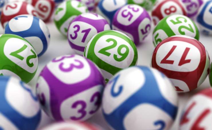 Loterijska goljufija: Dve kroglici s številko tri