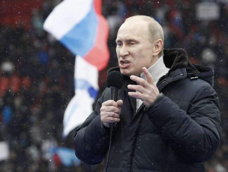 Putin snubi mladino, ki gre prvič na volitve; zmagal naj bi že v prvem krogu