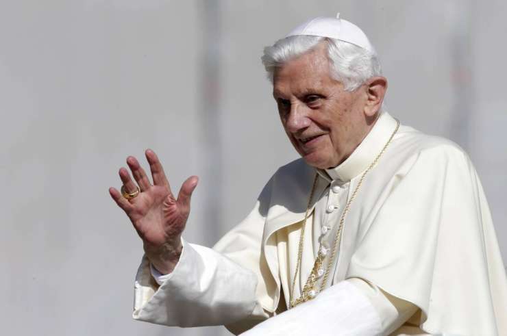 Papež sprejel odstop kolumbijskega škofa, obtoženega žalitev