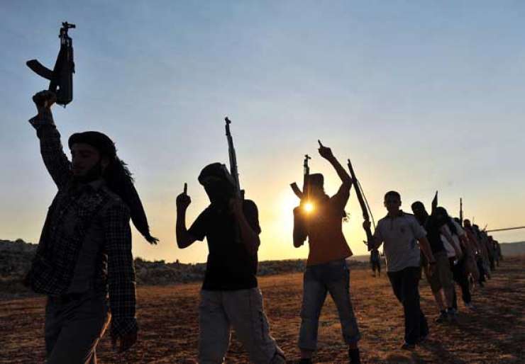 Džihadiste IS pozivajo k napadom v Evropi med novoletnimi prazniki
