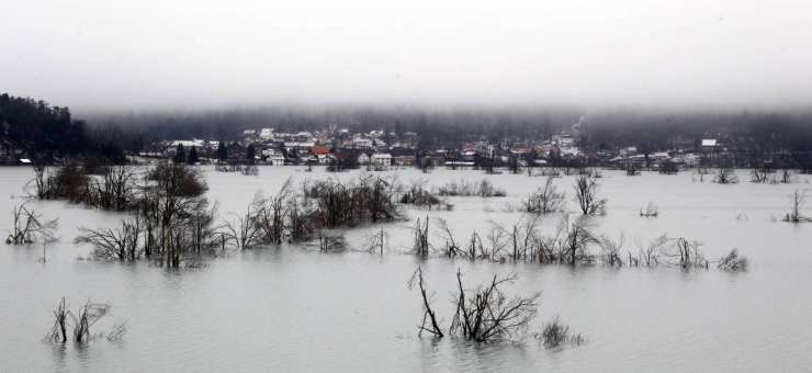 Prihaja otoplitev in nevarnost poplav zaradi taljenja snega