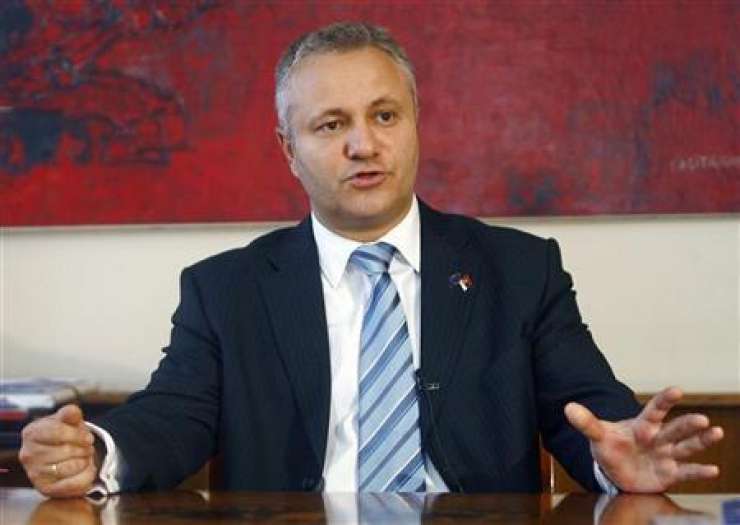 Srbija se je izognila nevarnosti bankrota, trdi srbski minister