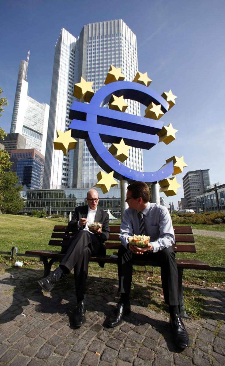 Olli Rehn: Območje evra na ključni prelomnici