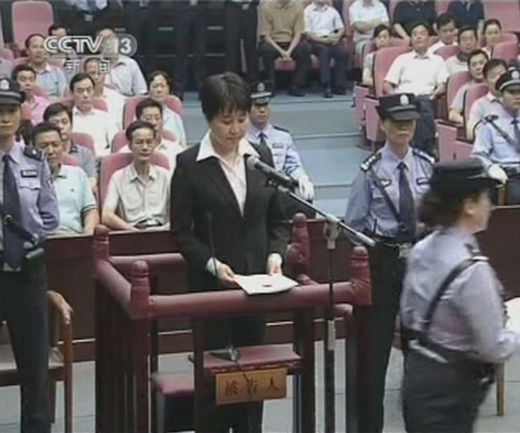 Žena kitajskega politika obsojena na smrt zaradi umora britanskega poslovneža