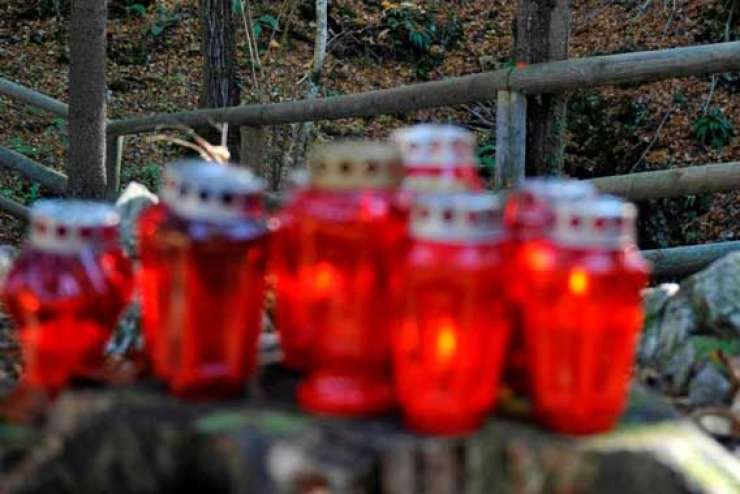 Na grobišču Macesnovec izkopali okoli 30 okostij žrtev komunističnega nasilja