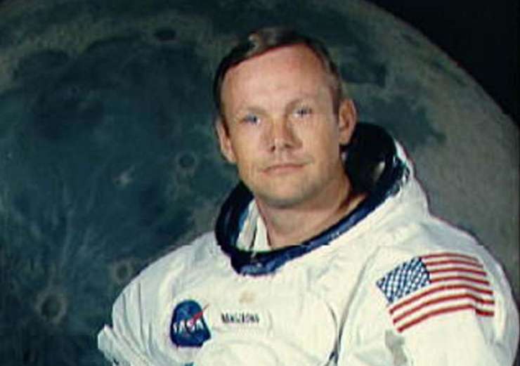 Umrl je Neil Armstrong, prvi človek na Luni