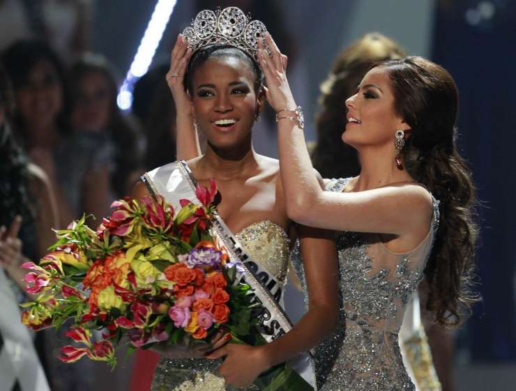 Miss Universe 2011 25-letna Angolka Leili Lopes