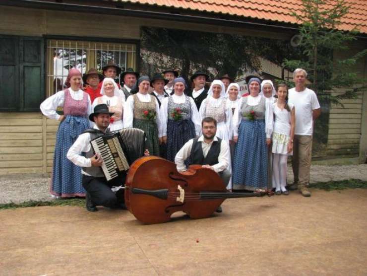 Foto Grmada Praznuje Radio Krka Dolenjska V Srcu