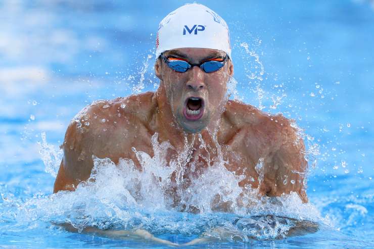 "Prevara!" Gledalci so besni, ker Michael Phelps ni plaval proti pravemu morskemu psu