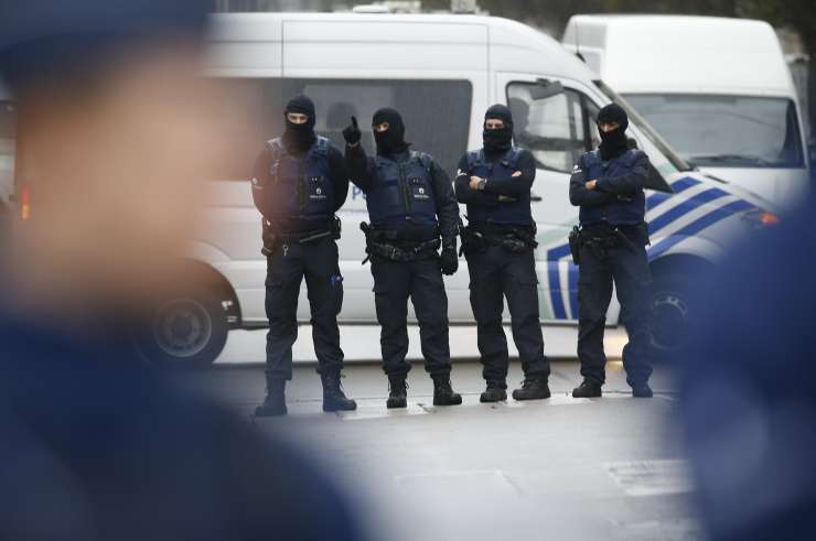 Zakonski par pripravljal bombni napad na shod iranske opozicije v Franciji