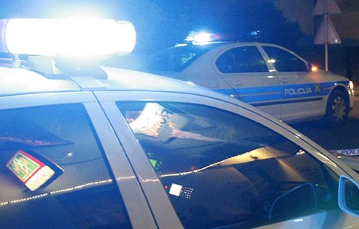 Policisti 28-letnika sumijo kar 45 goljufij