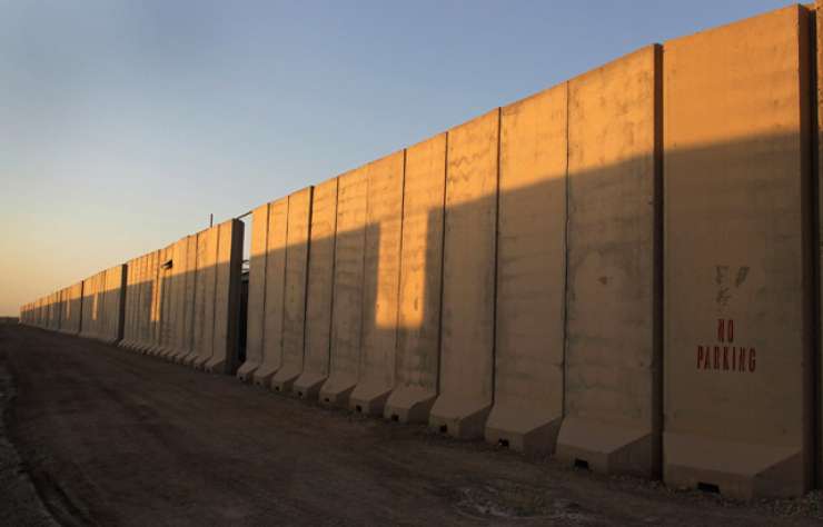 Okoli Bagdada gradijo zid proti džihadistom
