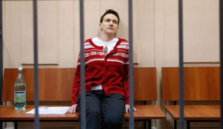 Rusko tožilstvo za ukrajinsko pilotko zahteva 23 let zapora
