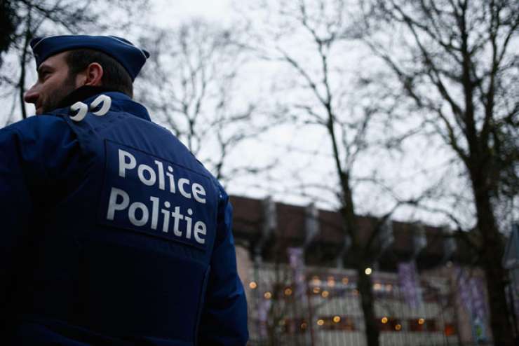 V Belgiji še vedno lovijo dva ubežnika iz včerajšnje protiteroristične operacije