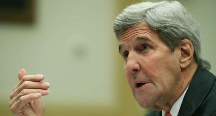 Kerry poskušal prepričati Putina, naj se omehča glede Asada