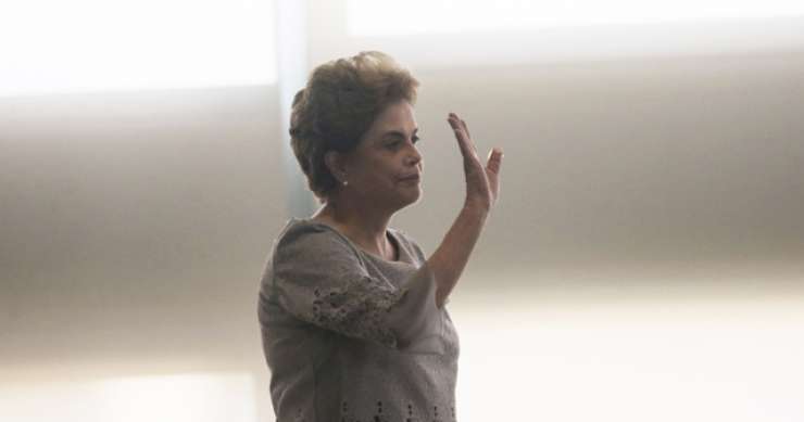 Dilmi razpada koalicija