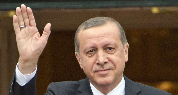 Erdogan bi rad nizozemske Turke spremenil v ovaduhe, ki bi izdajali njegove kritike