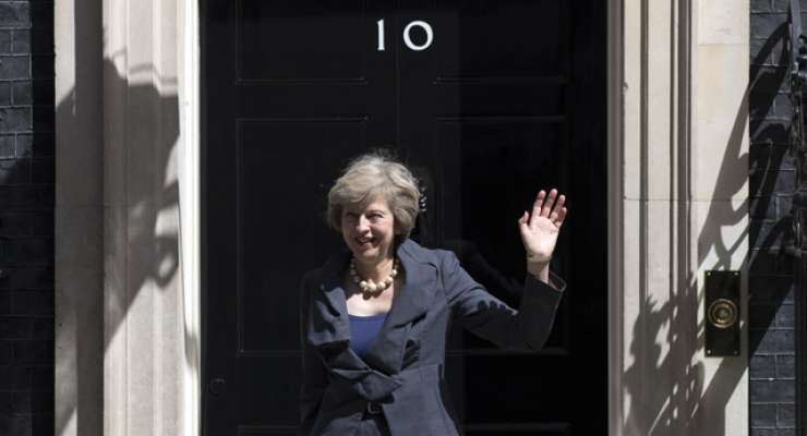 Theresa May bo danes postala britanska premierka