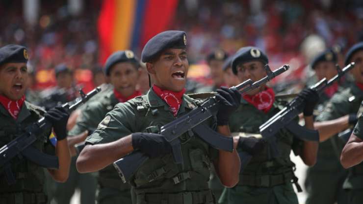 Venezuelska vojska je prevzela nadzor nad zalogami hrane in zdravil