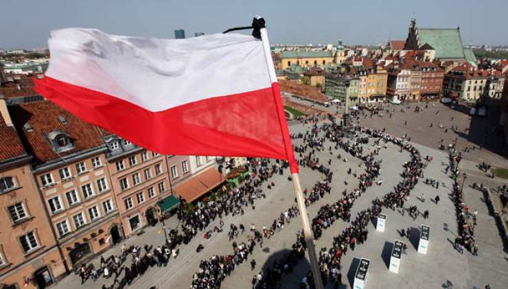 Bruseljski ultimat Poljski: trije meseci za odpravo spornih zakonodajnih odločitev