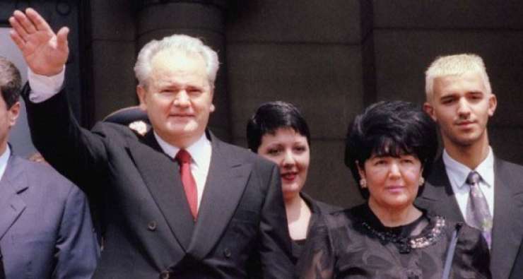 "Vrhunec brezobzirnosti": srbski socialisti bi postavili spomenik Miloševiću