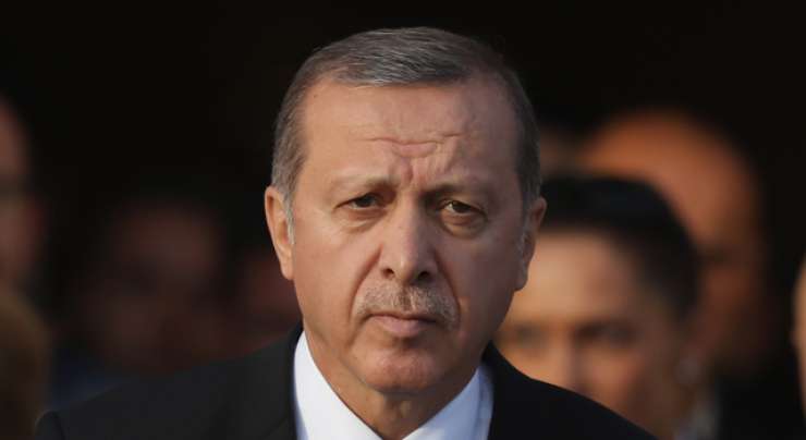 Erdogan napovedal sodelovanje Turčije v ofenzivi na Mosul