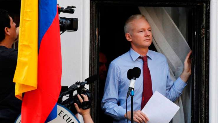 Ekvador je Julianu Assangeu odklopil internet