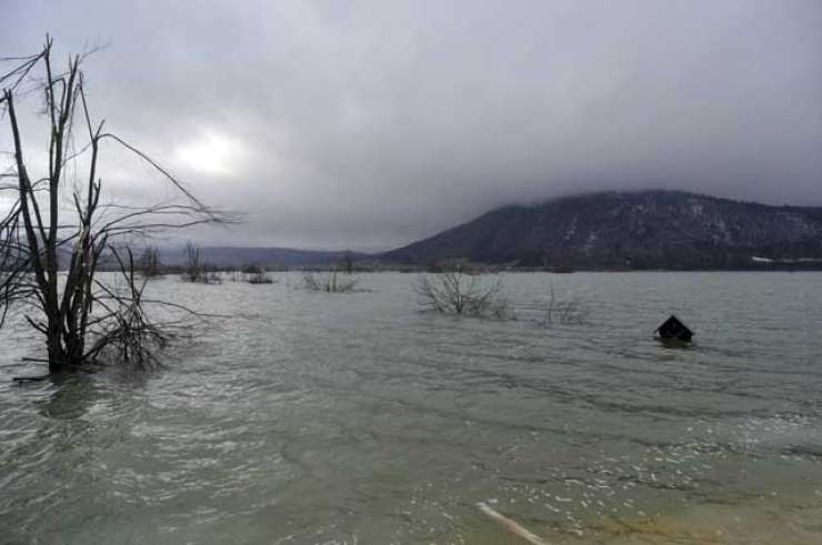 Arso razglasil oranžni alarm: nevarnost poplav in zemeljskih plazov
