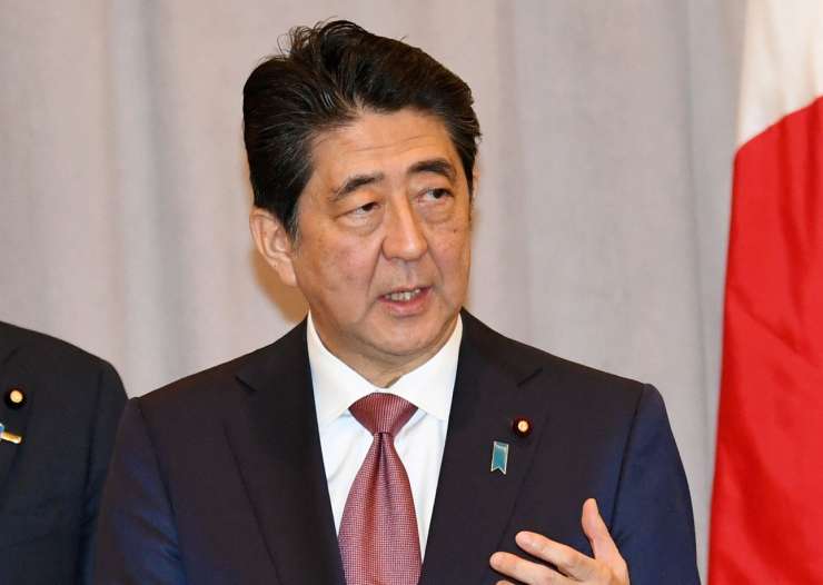 Japonski premier: Brez nadzora nad pandemijo OI v Tokiu ne bo