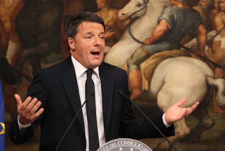 Zgodovinski volilni poraz odnesel šefa italijanske levice Renzija
