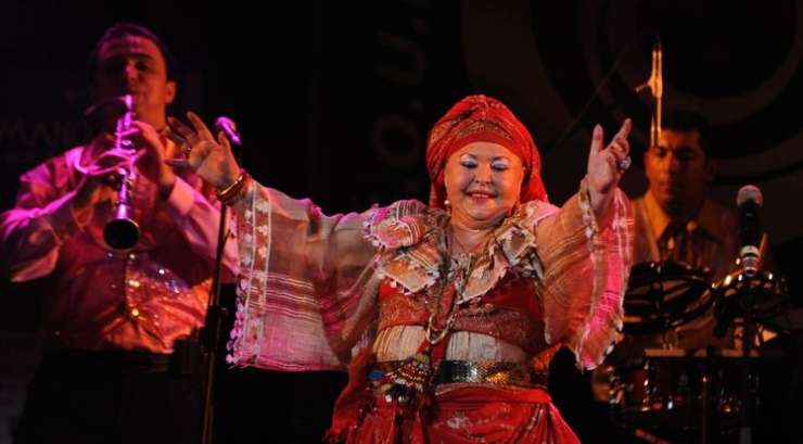 Esma Redžepova, kraljica romske glasbe, se je poslovila
